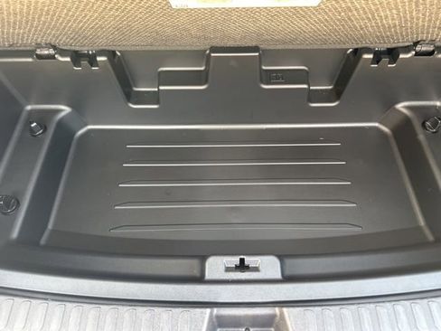 Used 2025 Buick Enclave Sport Touring image 57