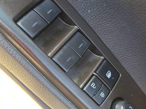 Used 2024 Toyota Camry SE FWD image 12