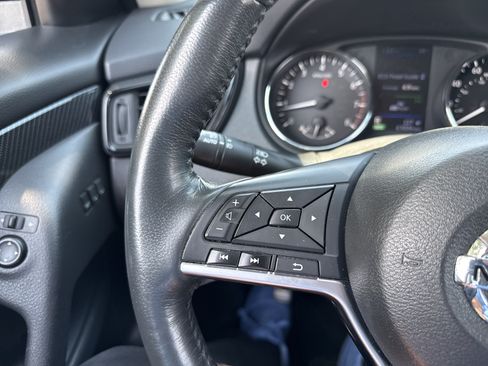 Used 2018 Nissan Rogue SL AWD/4WD image 21
