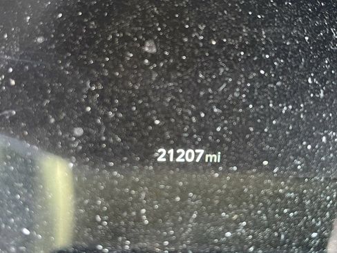 Used 2024 Toyota Tacoma TRD Off-Road image 12