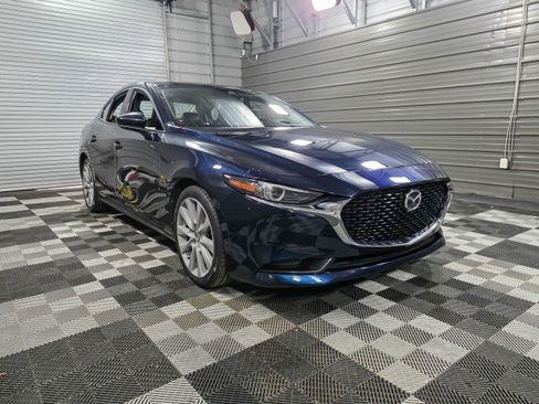 Used 2021 MAZDA MAZDA3 s image 4