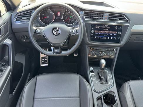 Certified 2021 Volkswagen Tiguan SE R-Line image 13