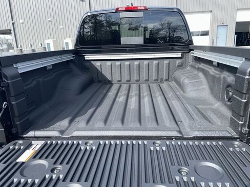 New 2026 Nissan Frontier SV w/ SV Convenience Package AWD/4WD image 10