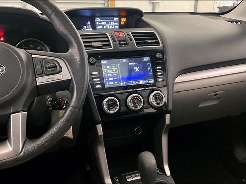 Used 2017 Subaru Forester 2.5i Premium w/ All-Weather Package image 6