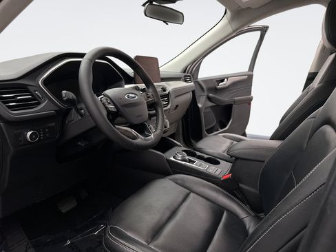 Used 2022 Ford Escape SEL w/ Technology Package AWD/4WD image 10