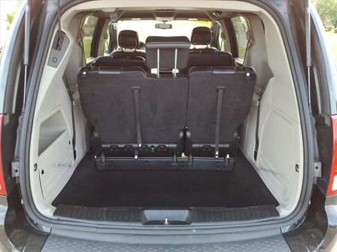 Used 2018 Dodge Grand Caravan SXT FWD image 10