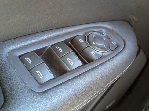 Used 2020 Cadillac XT5 Premium Luxury image 16