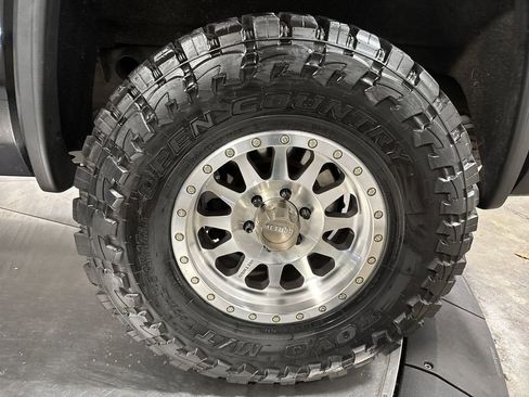 Used 2017 GMC Sierra 1500 SLT w/ SLT Premium Package image 12