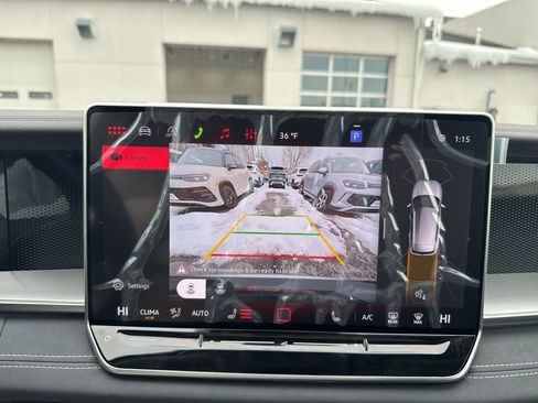 New 2026 Volkswagen Tiguan SE image 22