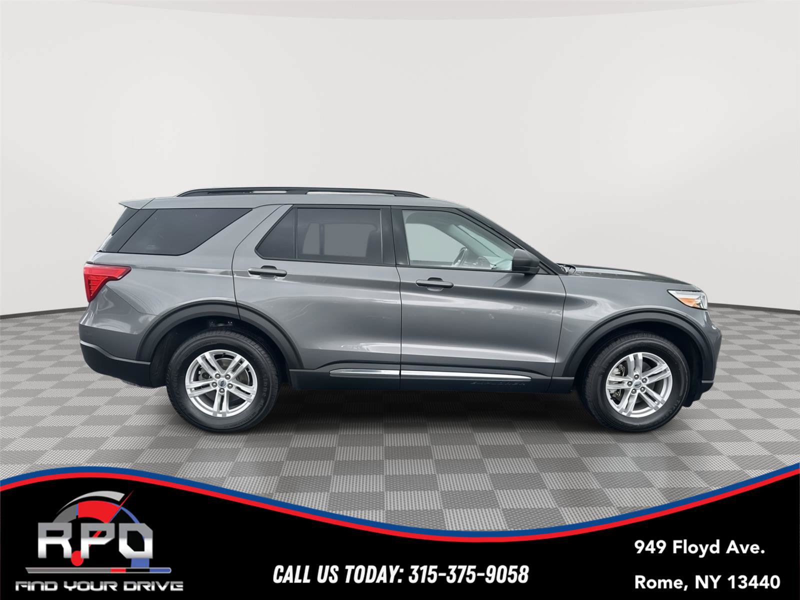 Used 2022 Ford Explorer XLT w/ Equipment Group 202A AWD/4WD image 6