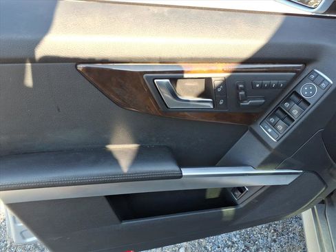 Used 2015 Mercedes-Benz GLK 350 4MATIC image 19