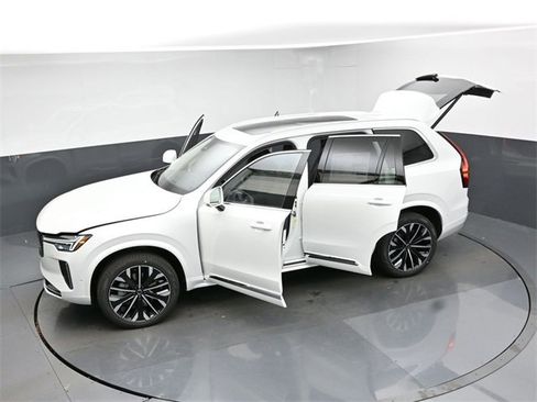 New 2026 Volvo XC90 B6 Plus image 54