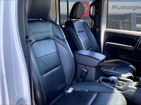 Used 2022 Jeep Gladiator Overland w/ Popular Equipment Package AWD/4WD image 28