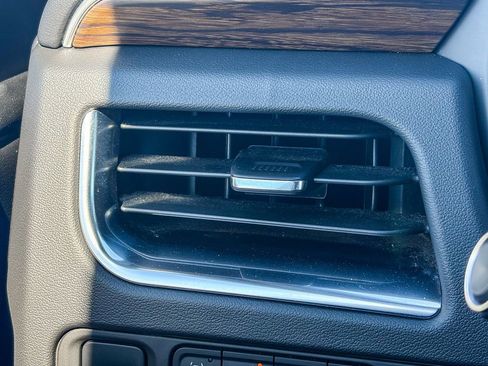 Used 2023 Chevrolet Suburban Premier RWD image 49
