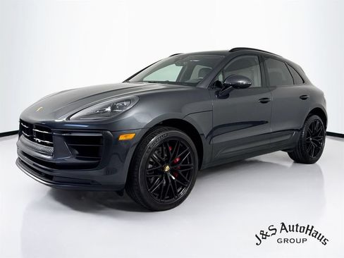 Used 2023 Porsche Macan S w/ Sport Chrono Package AWD/4WD image 3