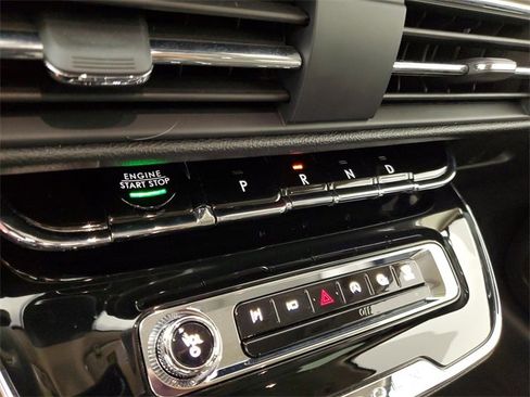 Used 2024 Lincoln Corsair FWD w/ Rear Removable Package Tray image 29