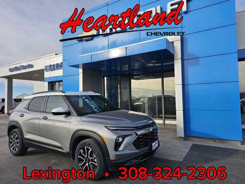 Used 2024 Chevrolet TrailBlazer ACTIV w/ Driver Confidence Package image 1
