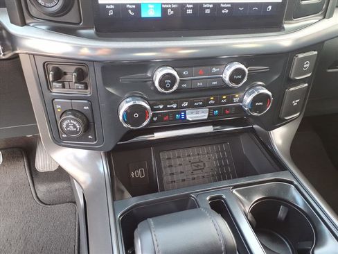 Used 2025 Ford F150 Lariat w/ Equipment Group 501A Mid image 21