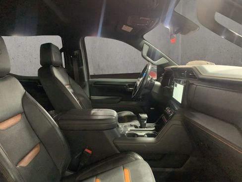 Used 2023 GMC Sierra 1500 AT4 image 24