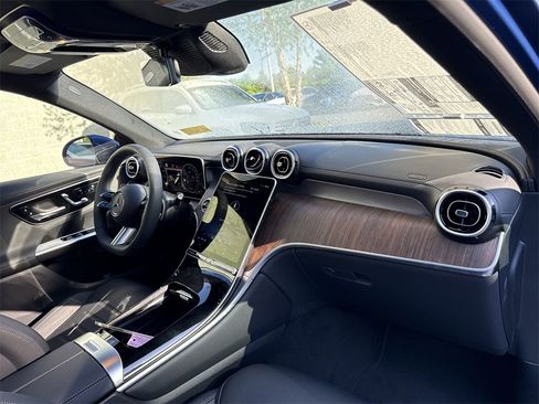 New 2025 Mercedes-Benz GLC 350e 4MATIC image 21