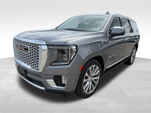 Used 2021 GMC Yukon Denali w/ Denali Premium Package AWD/4WD image 3