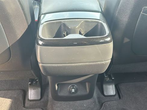 Used 2025 Kia Telluride S FWD image 31