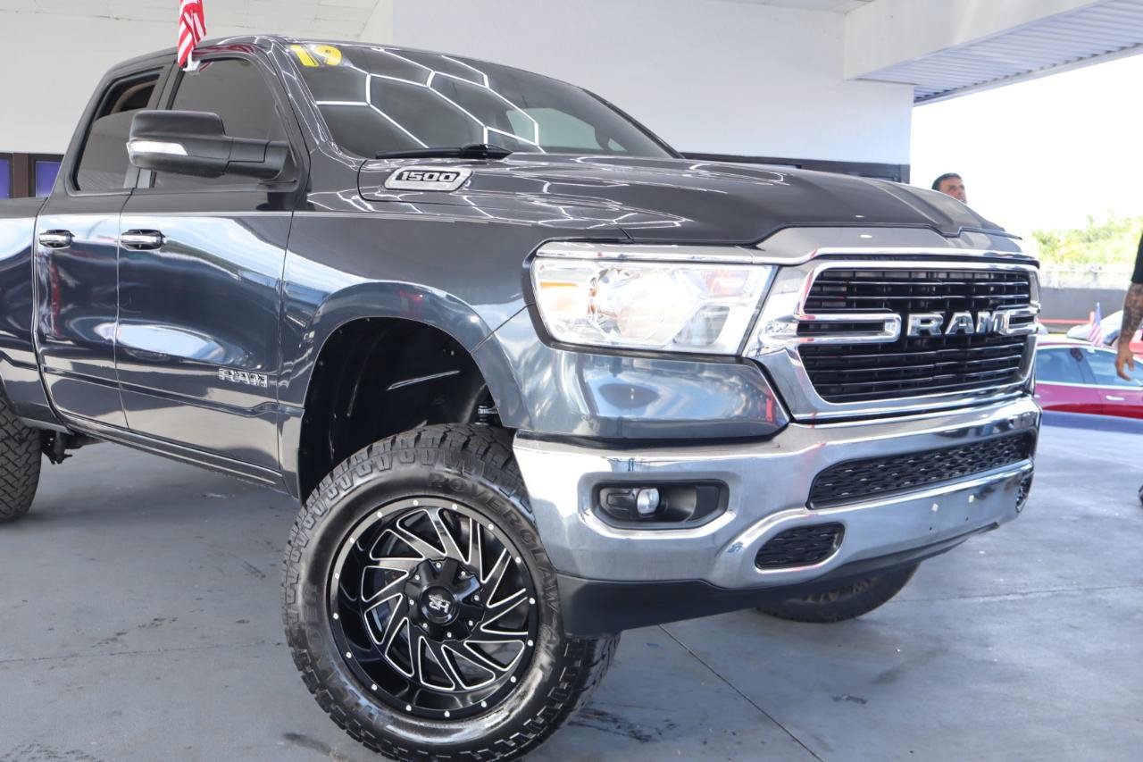 Used 2019 RAM 1500 Big Horn RWD image 2