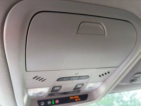 Used 2023 GMC Acadia SLE w/ Infotainment Package AWD/4WD image 29