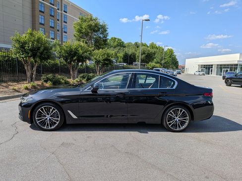 Used 2022 BMW 530i w/ Premium Package RWD image 6