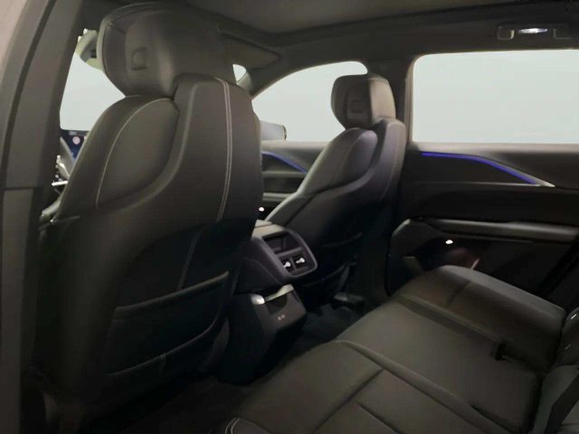 Used 2024 Cadillac Lyriq Sport RWD image 64