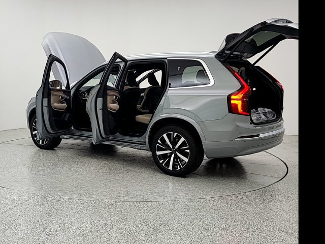 New 2027 Volvo XC60 B5 Core AWD/4WD image 12