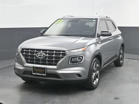 Used 2023 Hyundai Venue Limited FWD image 1