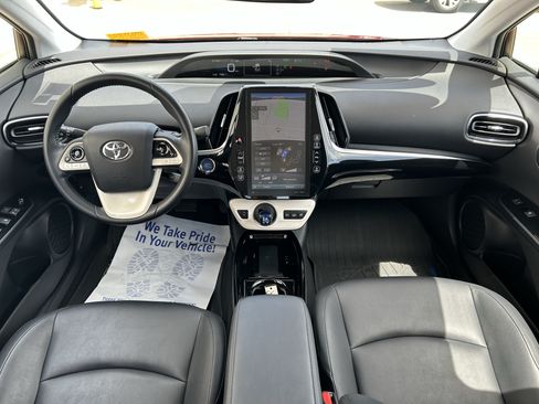 Certified 2018 Toyota Prius Prime Premium FWD image 19