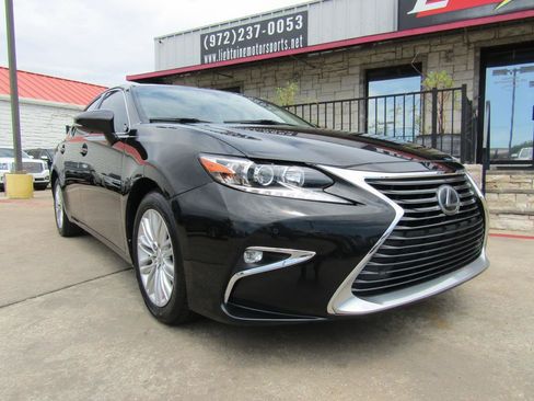 Used 2016 Lexus ES 350 w/ Premium Package w/Wood Trim FWD image 6