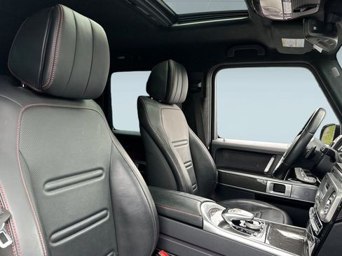 Used 2022 Mercedes-Benz G 550 image 32