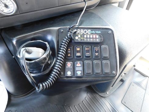 Used 2012 Chevrolet Express 4500 w/ Shuttle Bus Package image 9