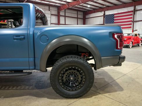 Used 2019 Ford F150 Raptor w/ Equipment Group 802A Luxury AWD/4WD image 5