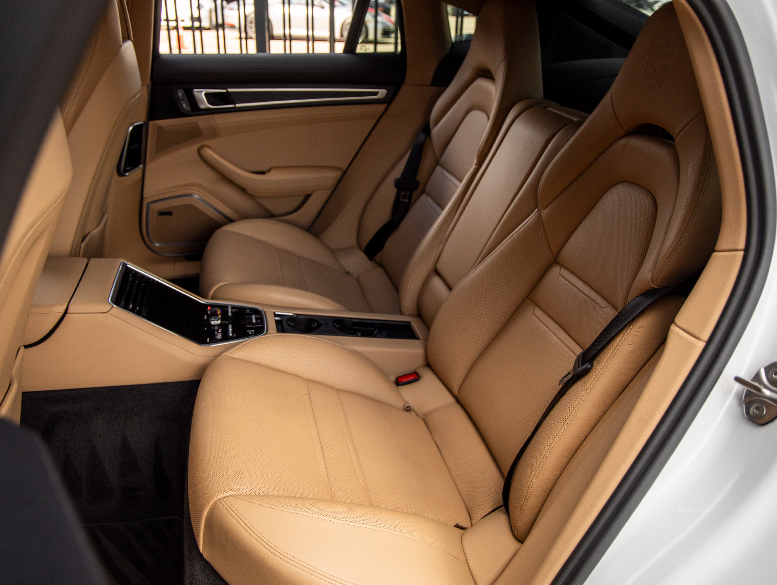 Certified 2023 Porsche Panamera Platinum Edition RWD image 36