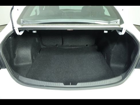 Used 2024 Chevrolet Malibu LT FWD image 10