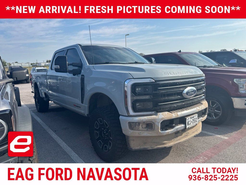 Used 2025 Ford F350 Platinum w/ FX4 Off-Road Package AWD/4WD image 1
