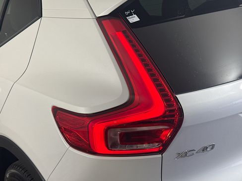 Used 2026 Volvo XC40 B5 Plus AWD/4WD image 36