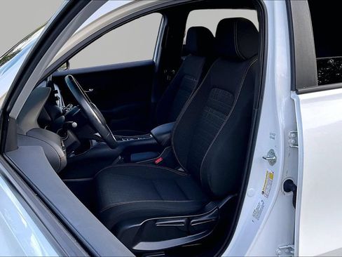 Used 2024 Honda HR-V Sport image 16