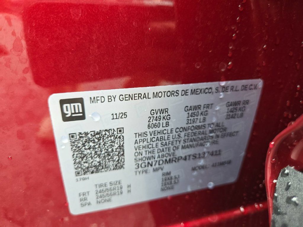 Used 2026 Chevrolet Equinox EV LT FWD image 24