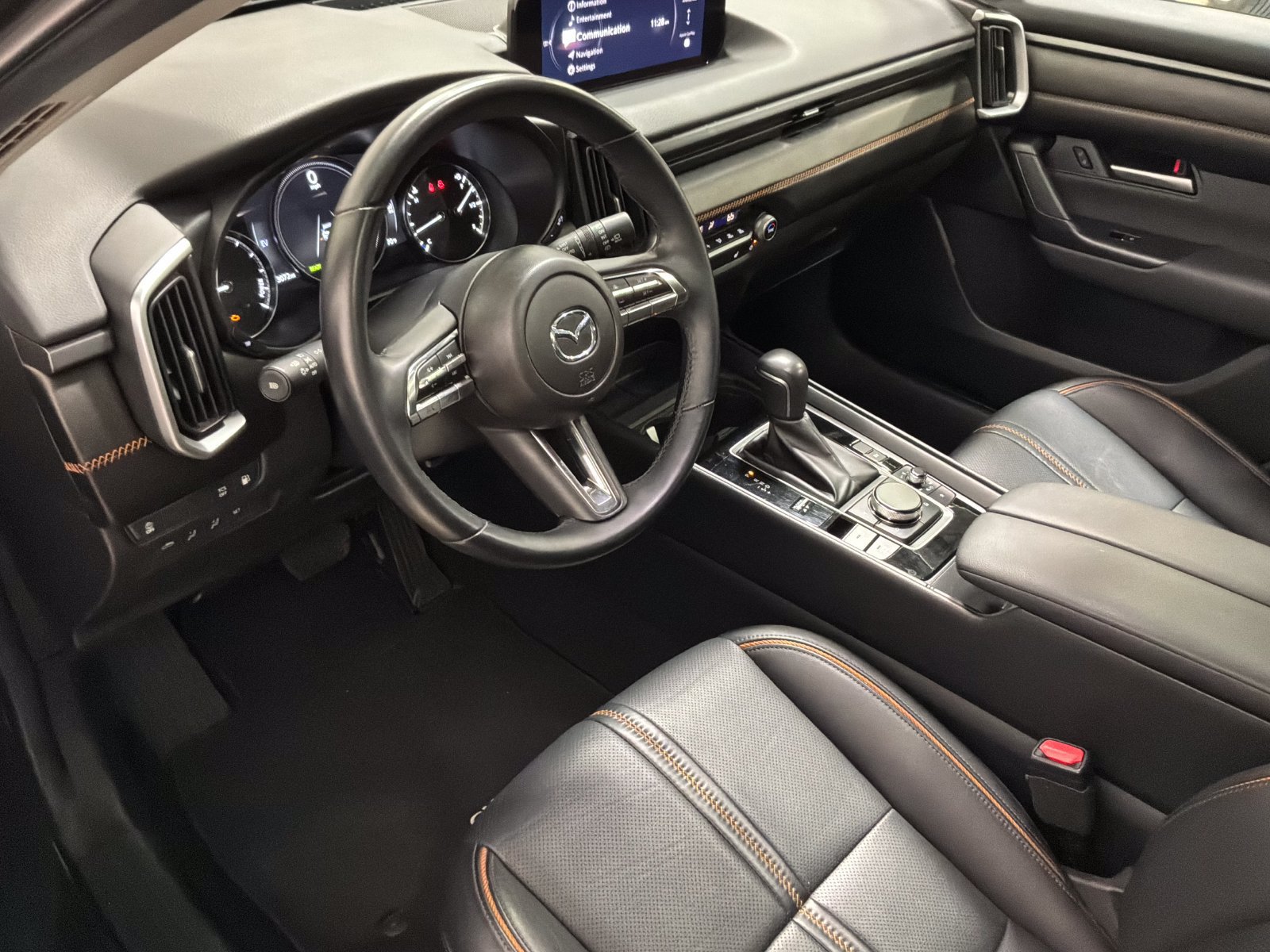 Used 2025 MAZDA CX-50 AWD 2.5 Hybrid w/ Premium Pkg image 14