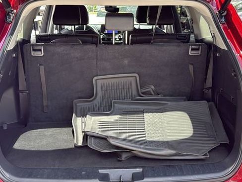 Used 2023 Toyota Highlander XLE FWD image 9
