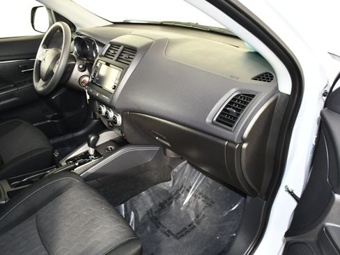 Used 2025 Mitsubishi Outlander Sport ES AWD/4WD image 39
