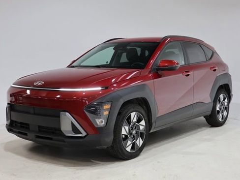 Certified 2025 Hyundai Kona SEL image 3