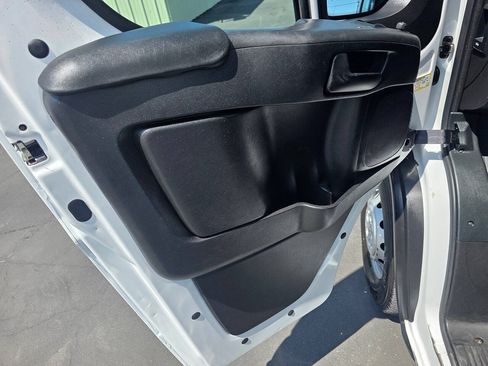 Used 2023 RAM ProMaster 3500 w/ Driver Convenience Group FWD image 19