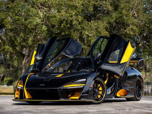 Used 2019 McLaren Senna image 4