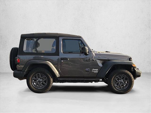 Used 2018 Jeep Wrangler Sport AWD/4WD image 4